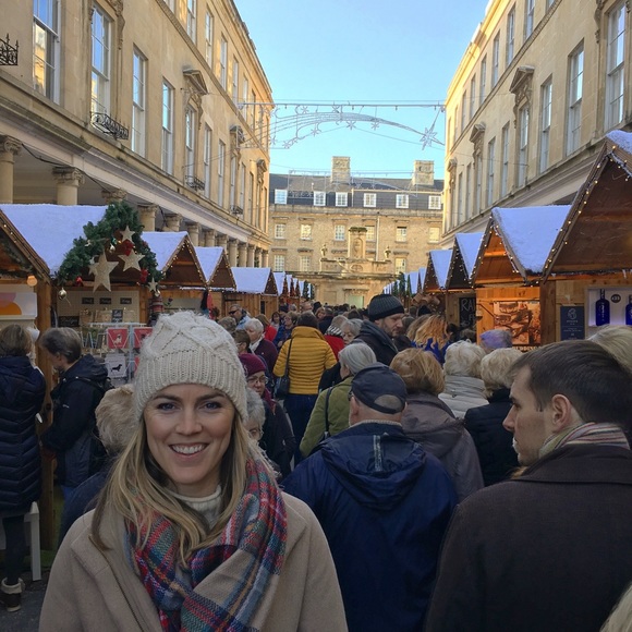 Meet your Posher, Christina - Picture 2 of 2